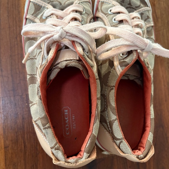Coach Tennis Shoes size 8.5 - Picture 3 of 4